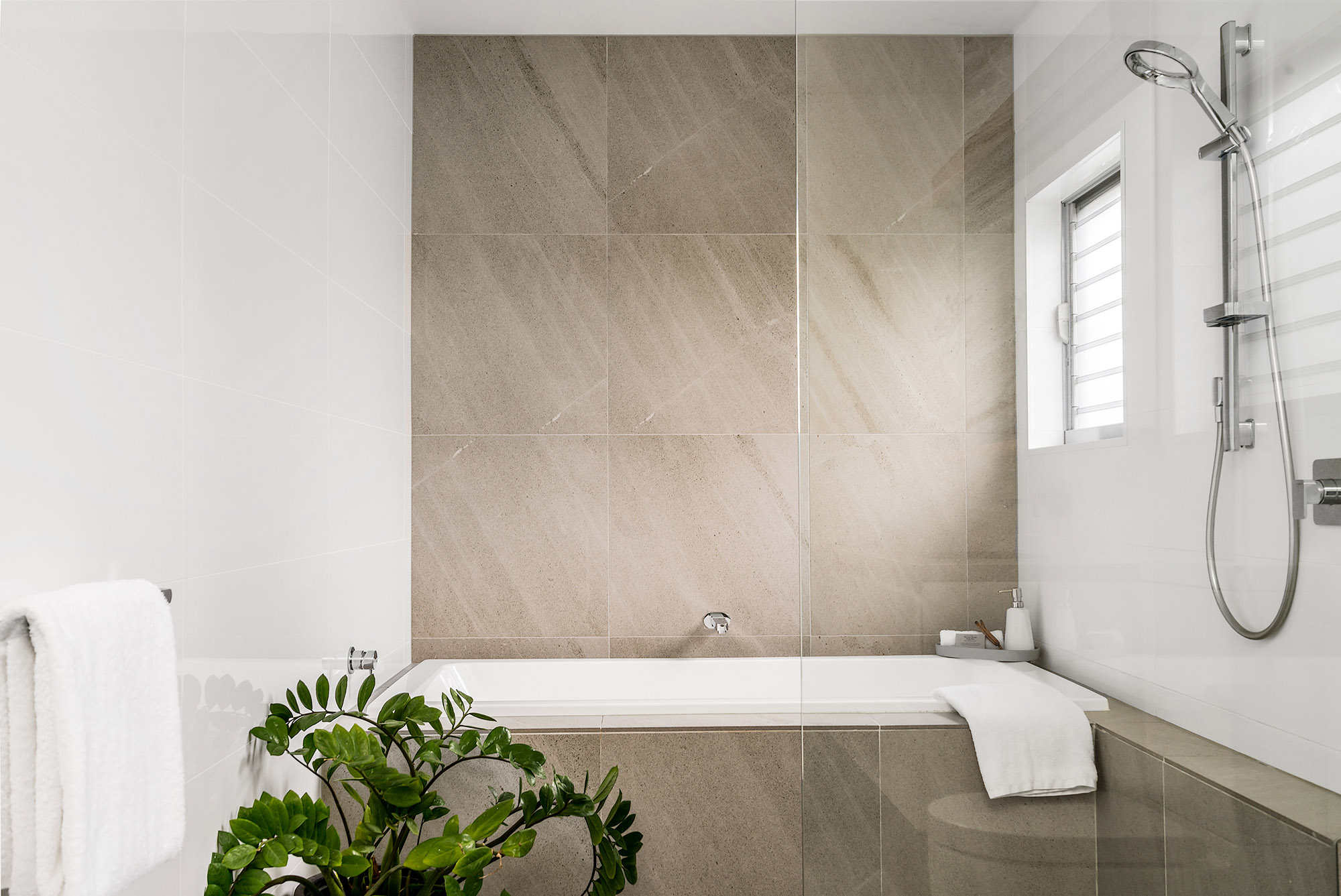 stone baths Byron Bay